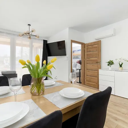 Enklawa - Z Tarasem Blisko Plazy I Jeziora By Renters