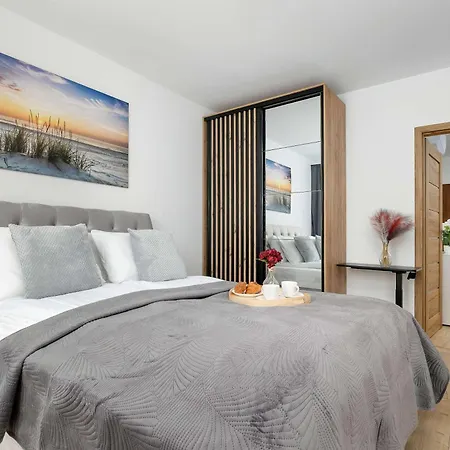 Enklawa - Z Tarasem Blisko Plazy I Jeziora By Renters *